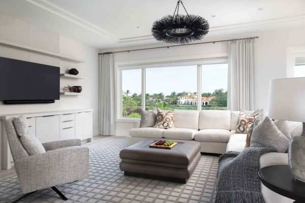 Silverstein-in-Grey-Oaks_LivingRoom01