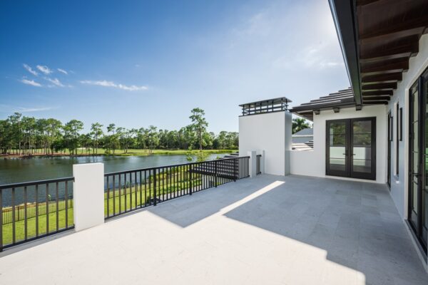 13Indian_Pipe_Home_build_