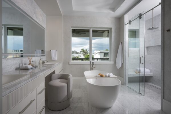 141-Channel-Master Bathroom 1 Large