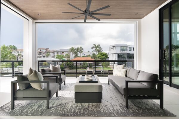 141-Channel-Outdoor Living Large
